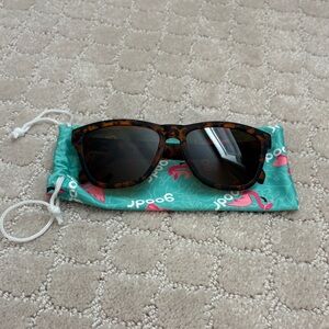 New Women's Goodr Tortoise Shell Sunglasses Bosley's Basset Hound Dreams